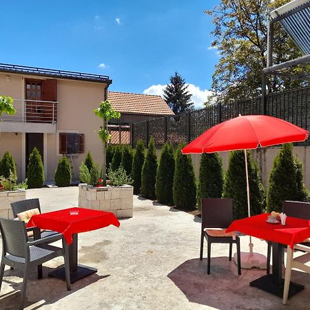Hotel Tilia Cetinje Esterno foto