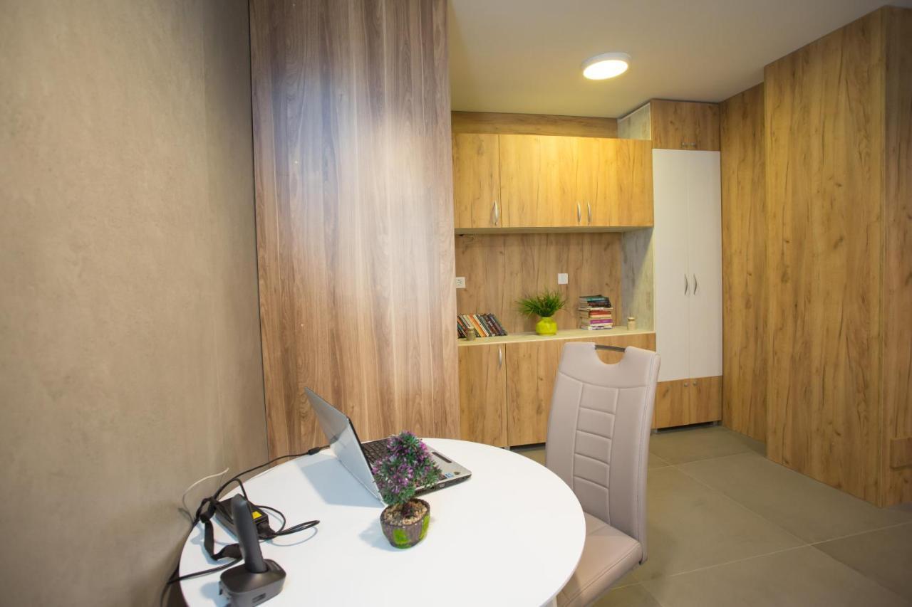 Hotel Tilia Cetinje Esterno foto