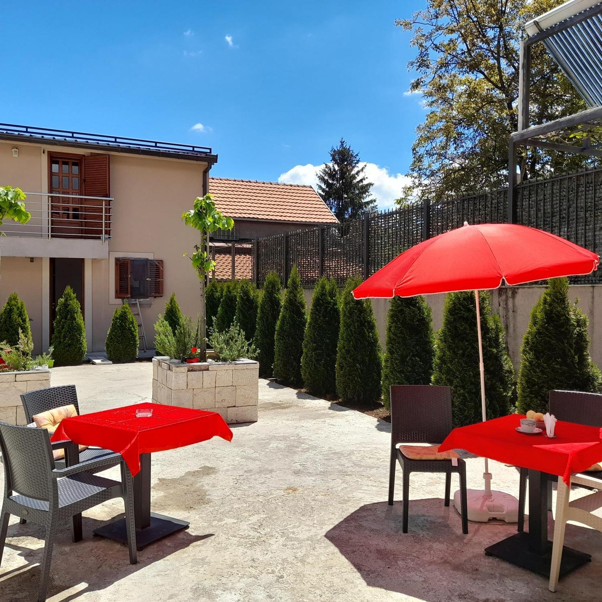 Hotel Tilia Cetinje Esterno foto