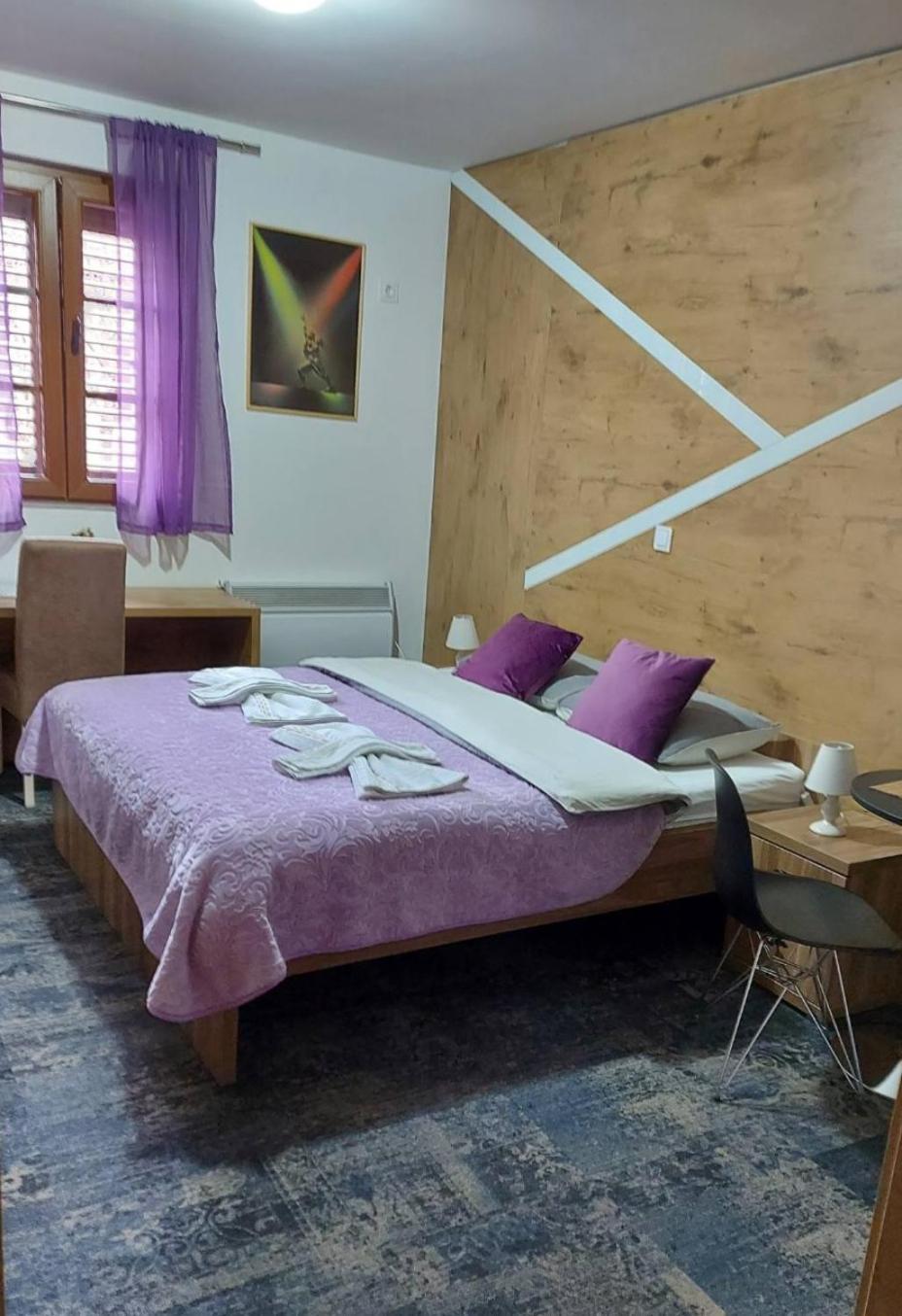 Hotel Tilia Cetinje Esterno foto