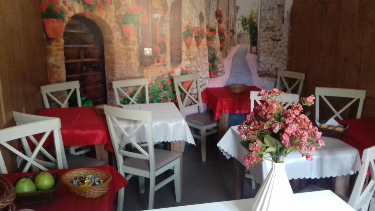 Hotel Tilia Cetinje Esterno foto