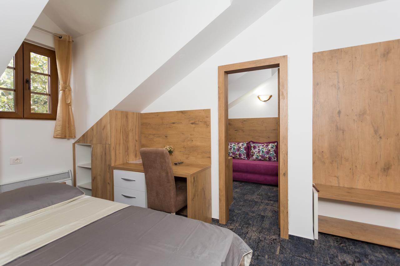 Hotel Tilia Cetinje Esterno foto