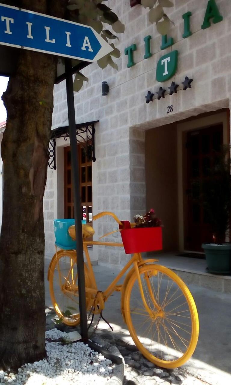 Hotel Tilia Cetinje Esterno foto